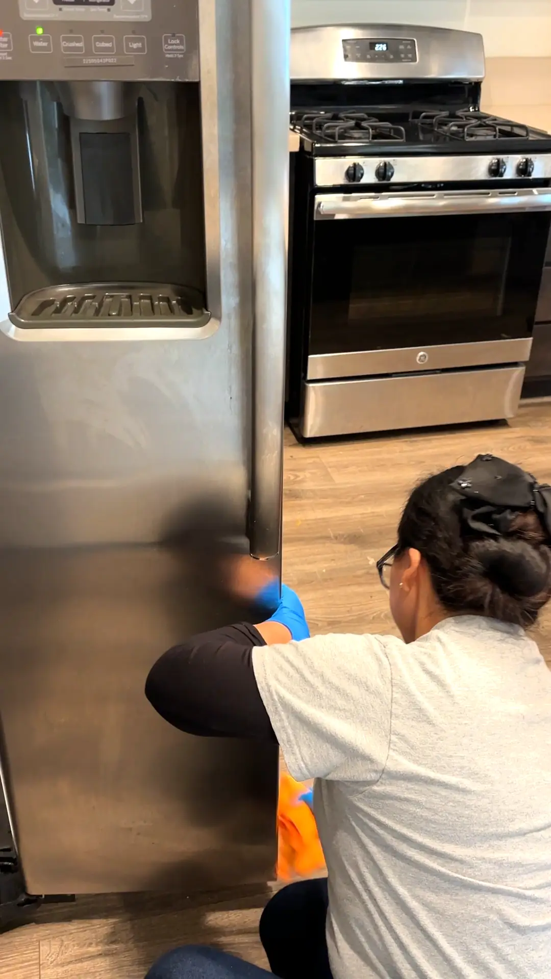 Cleaning a refrigerator in a vacant unit